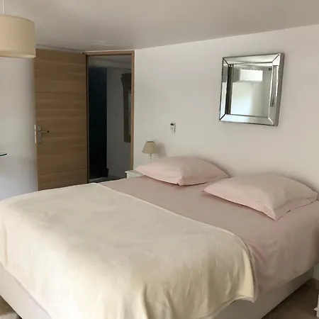 Très belle Chambre D'hôte à la Chapelle Sainte Anne-3